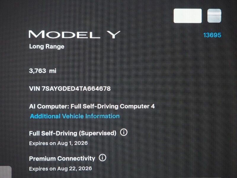 2026 Tesla Model Y Premium RWD *TRAFFIC AWARE CRUISE CONTROL, NAVIGATION, SAFETY ALERTS, AUTOMATIC PARKING, SURROUND CAMERAS, PANORAMA GLASS ROOF, CLIMATE SEATS, HEATED STEERING, WIRELESS CHARGING Round Rock TX