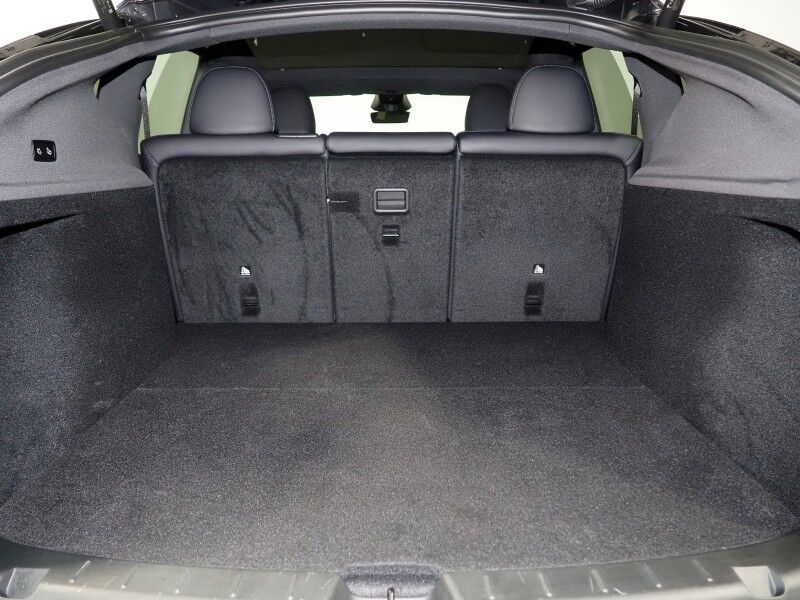 2026 Tesla Model Y Premium RWD *TRAFFIC AWARE CRUISE CONTROL, NAVIGATION, SAFETY ALERTS, AUTOMATIC PARKING, SURROUND CAMERAS, PANORAMA GLASS ROOF, CLIMATE SEATS, HEATED STEERING, WIRELESS CHARGING Round Rock TX