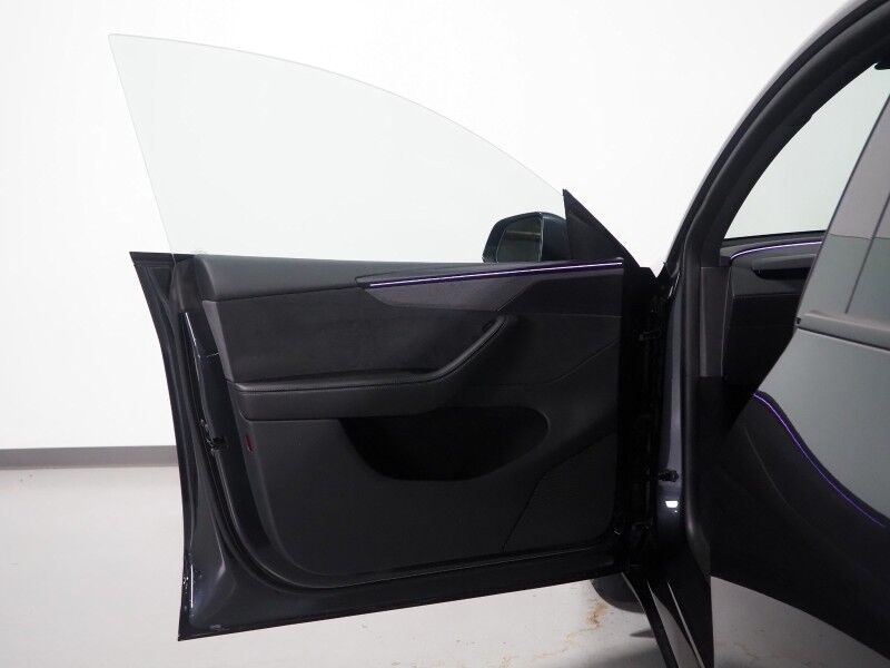 2026 Tesla Model Y Premium RWD *TRAFFIC AWARE CRUISE CONTROL, NAVIGATION, SAFETY ALERTS, AUTOMATIC PARKING, SURROUND CAMERAS, PANORAMA GLASS ROOF, CLIMATE SEATS, HEATED STEERING, WIRELESS CHARGING Round Rock TX