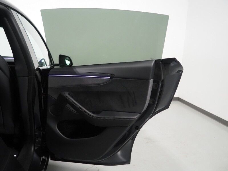 2026 Tesla Model Y Premium RWD *TRAFFIC AWARE CRUISE CONTROL, NAVIGATION, SAFETY ALERTS, AUTOMATIC PARKING, SURROUND CAMERAS, PANORAMA GLASS ROOF, CLIMATE SEATS, HEATED STEERING, WIRELESS CHARGING Round Rock TX