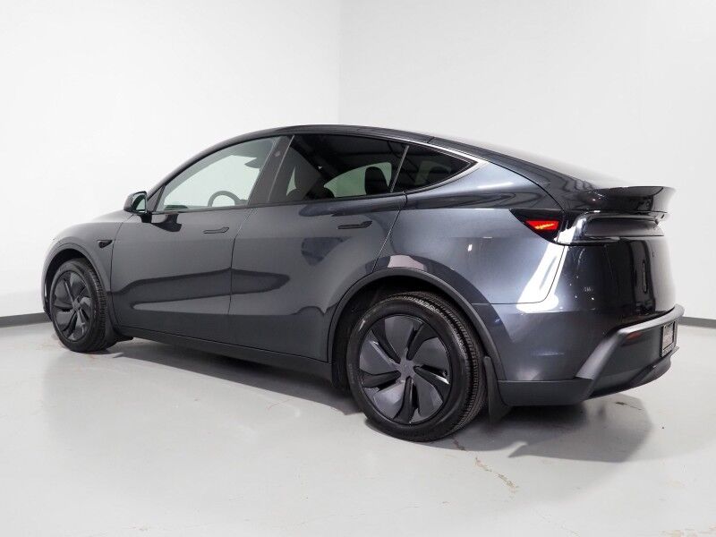 2026 Tesla Model Y Premium RWD *TRAFFIC AWARE CRUISE CONTROL, NAVIGATION, SAFETY ALERTS, AUTOMATIC PARKING, SURROUND CAMERAS, PANORAMA GLASS ROOF, CLIMATE SEATS, HEATED STEERING, WIRELESS CHARGING Round Rock TX
