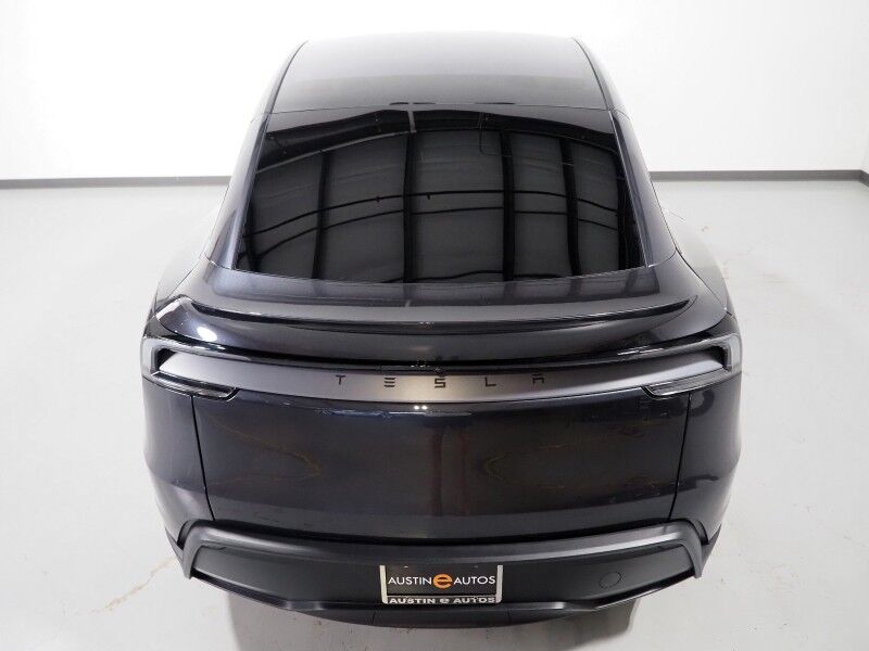 2026 Tesla Model Y Premium RWD *TRAFFIC AWARE CRUISE CONTROL, NAVIGATION, SAFETY ALERTS, AUTOMATIC PARKING, SURROUND CAMERAS, PANORAMA GLASS ROOF, CLIMATE SEATS, HEATED STEERING, WIRELESS CHARGING Round Rock TX