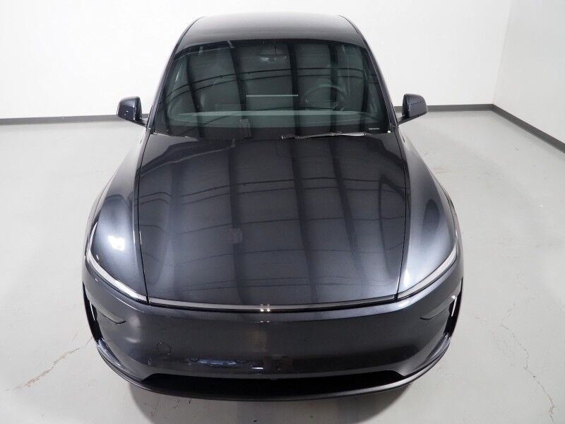 2026 Tesla Model Y Premium RWD *TRAFFIC AWARE CRUISE CONTROL, NAVIGATION, SAFETY ALERTS, AUTOMATIC PARKING, SURROUND CAMERAS, PANORAMA GLASS ROOF, CLIMATE SEATS, HEATED STEERING, WIRELESS CHARGING Round Rock TX