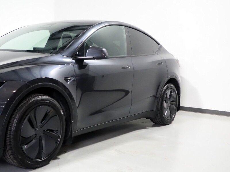 2026 Tesla Model Y Premium RWD *TRAFFIC AWARE CRUISE CONTROL, NAVIGATION, SAFETY ALERTS, AUTOMATIC PARKING, SURROUND CAMERAS, PANORAMA GLASS ROOF, CLIMATE SEATS, HEATED STEERING, WIRELESS CHARGING Round Rock TX