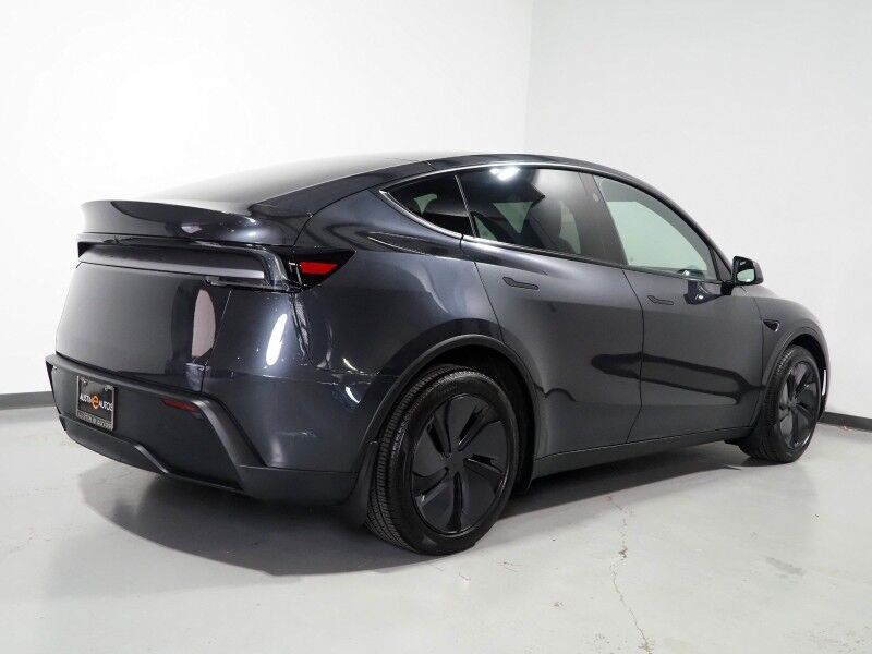2026 Tesla Model Y Premium RWD *TRAFFIC AWARE CRUISE CONTROL, NAVIGATION, SAFETY ALERTS, AUTOMATIC PARKING, SURROUND CAMERAS, PANORAMA GLASS ROOF, CLIMATE SEATS, HEATED STEERING, WIRELESS CHARGING Round Rock TX