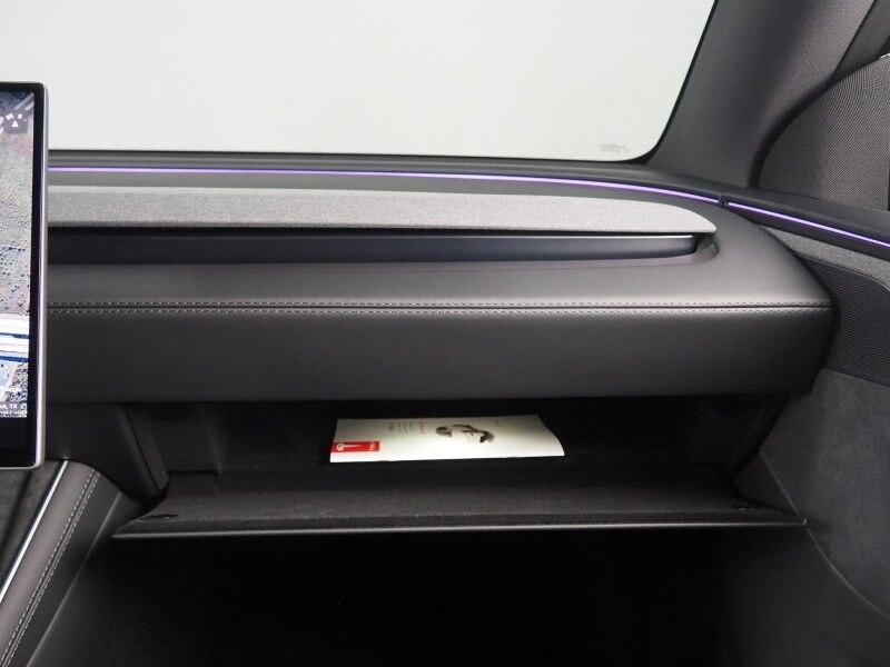 2026 Tesla Model Y Premium RWD *TRAFFIC AWARE CRUISE CONTROL, NAVIGATION, SAFETY ALERTS, AUTOMATIC PARKING, SURROUND CAMERAS, PANORAMA GLASS ROOF, CLIMATE SEATS, HEATED STEERING, WIRELESS CHARGING Round Rock TX