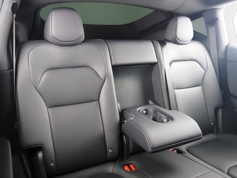 2026 Tesla Model Y Premium RWD *TRAFFIC AWARE CRUISE CONTROL, NAVIGATION, SAFETY ALERTS, AUTOMATIC PARKING, SURROUND CAMERAS, PANORAMA GLASS ROOF, CLIMATE SEATS, HEATED STEERING, WIRELESS CHARGING Round Rock TX