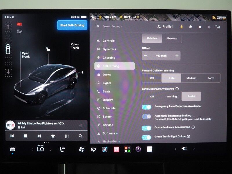 2026 Tesla Model Y Premium RWD *TRAFFIC AWARE CRUISE CONTROL, NAVIGATION, SAFETY ALERTS, AUTOMATIC PARKING, SURROUND CAMERAS, PANORAMA GLASS ROOF, CLIMATE SEATS, HEATED STEERING, WIRELESS CHARGING Round Rock TX