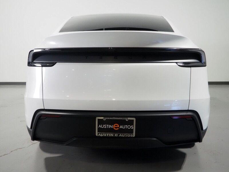 2026 Tesla Model Y Premium RWD *TRAFFIC AWARE CRUISE CONTROL, NAVIGATION, SAFETY ALERTS, AUTOMATIC PARKING, SURROUND CAMERAS, PANORAMA GLASS ROOF, CLIMATE SEATS, HEATED STEERING, WIRELESS CHARGING Round Rock TX