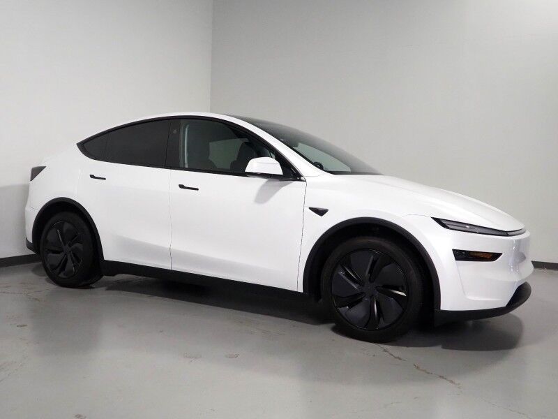 2026 Tesla Model Y Premium RWD *TRAFFIC AWARE CRUISE CONTROL, NAVIGATION, SAFETY ALERTS, AUTOMATIC PARKING, SURROUND CAMERAS, PANORAMA GLASS ROOF, CLIMATE SEATS, HEATED STEERING, WIRELESS CHARGING