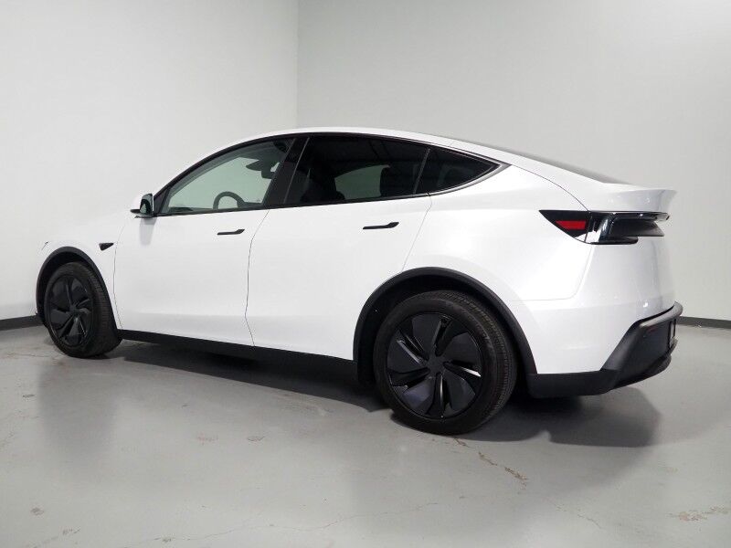 2026 Tesla Model Y Premium RWD *TRAFFIC AWARE CRUISE CONTROL, NAVIGATION, SAFETY ALERTS, AUTOMATIC PARKING, SURROUND CAMERAS, PANORAMA GLASS ROOF, CLIMATE SEATS, HEATED STEERING, WIRELESS CHARGING Round Rock TX