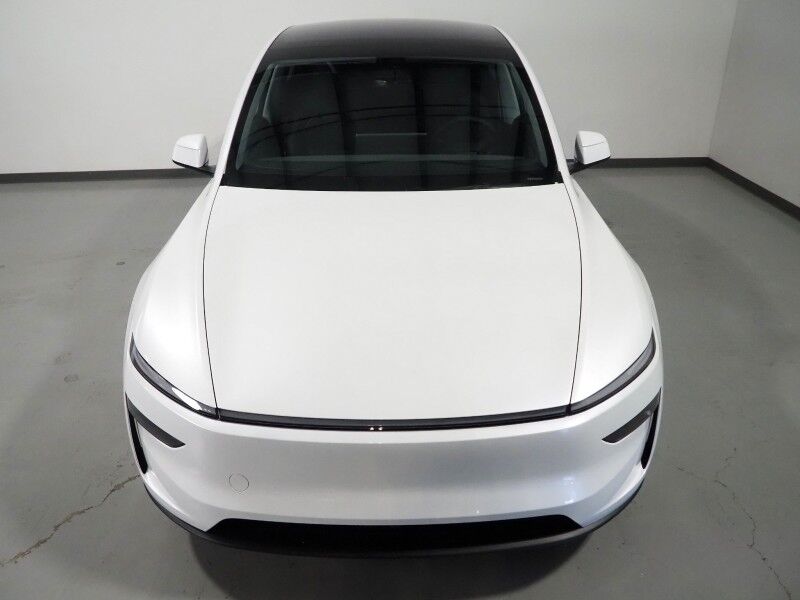 2026 Tesla Model Y Premium RWD *TRAFFIC AWARE CRUISE CONTROL, NAVIGATION, SAFETY ALERTS, AUTOMATIC PARKING, SURROUND CAMERAS, PANORAMA GLASS ROOF, CLIMATE SEATS, HEATED STEERING, WIRELESS CHARGING Round Rock TX