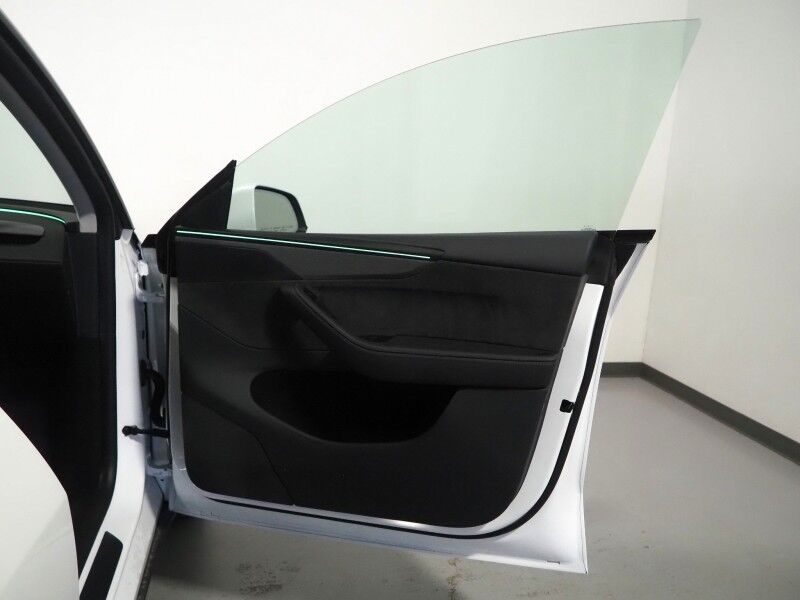 2026 Tesla Model Y Premium RWD *TRAFFIC AWARE CRUISE CONTROL, NAVIGATION, SAFETY ALERTS, AUTOMATIC PARKING, SURROUND CAMERAS, PANORAMA GLASS ROOF, CLIMATE SEATS, HEATED STEERING, WIRELESS CHARGING Round Rock TX