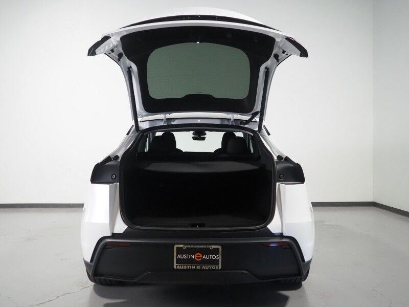 2026 Tesla Model Y Premium RWD *TRAFFIC AWARE CRUISE CONTROL, NAVIGATION, SAFETY ALERTS, AUTOMATIC PARKING, SURROUND CAMERAS, PANORAMA GLASS ROOF, CLIMATE SEATS, HEATED STEERING, WIRELESS CHARGING Round Rock TX