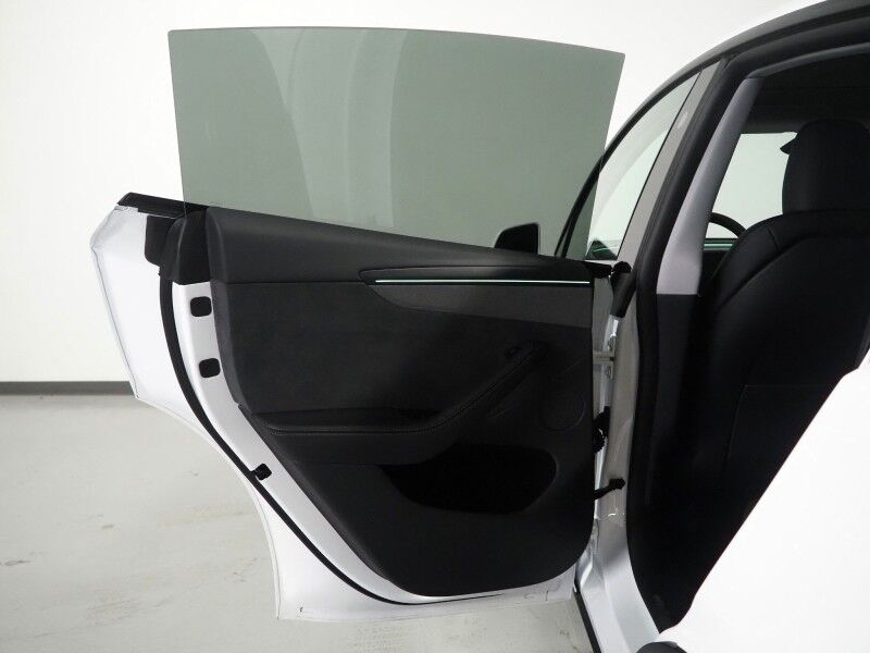 2026 Tesla Model Y Premium RWD *TRAFFIC AWARE CRUISE CONTROL, NAVIGATION, SAFETY ALERTS, AUTOMATIC PARKING, SURROUND CAMERAS, PANORAMA GLASS ROOF, CLIMATE SEATS, HEATED STEERING, WIRELESS CHARGING Round Rock TX