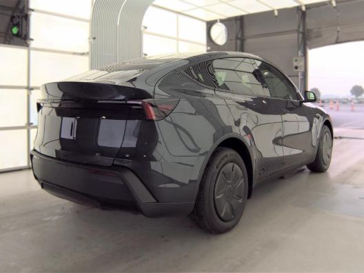 2026 Tesla Model Y Rear-Wheel Drive