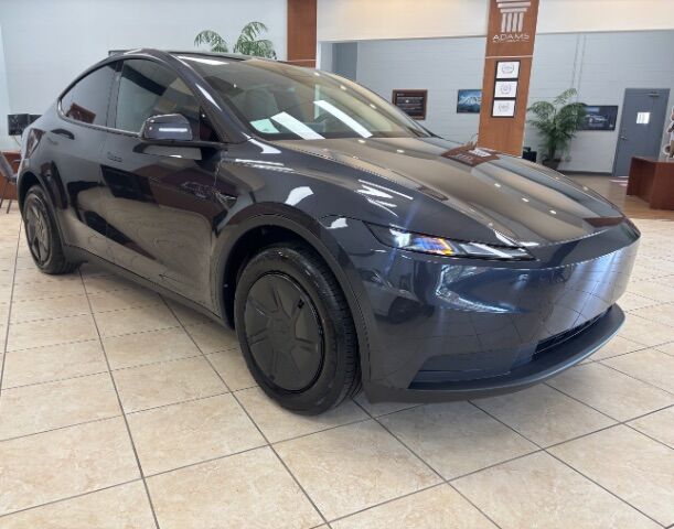 2026 Tesla Model Y Rear-Wheel Drive