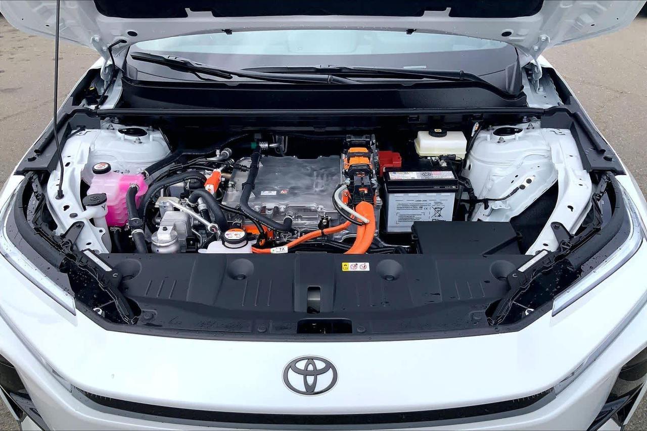 2026 Toyota C-HR SE Folsom CA