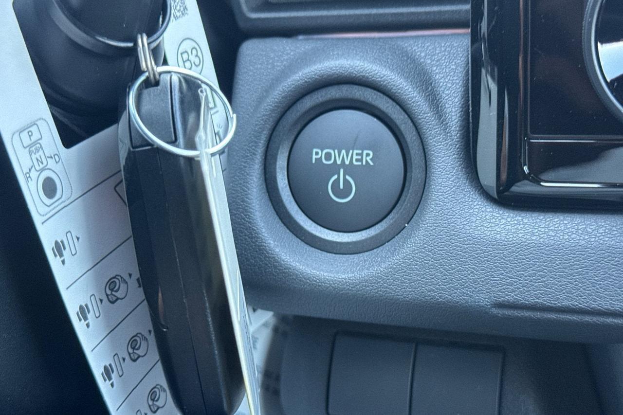 2026 Toyota C-HR SE Roseville CA