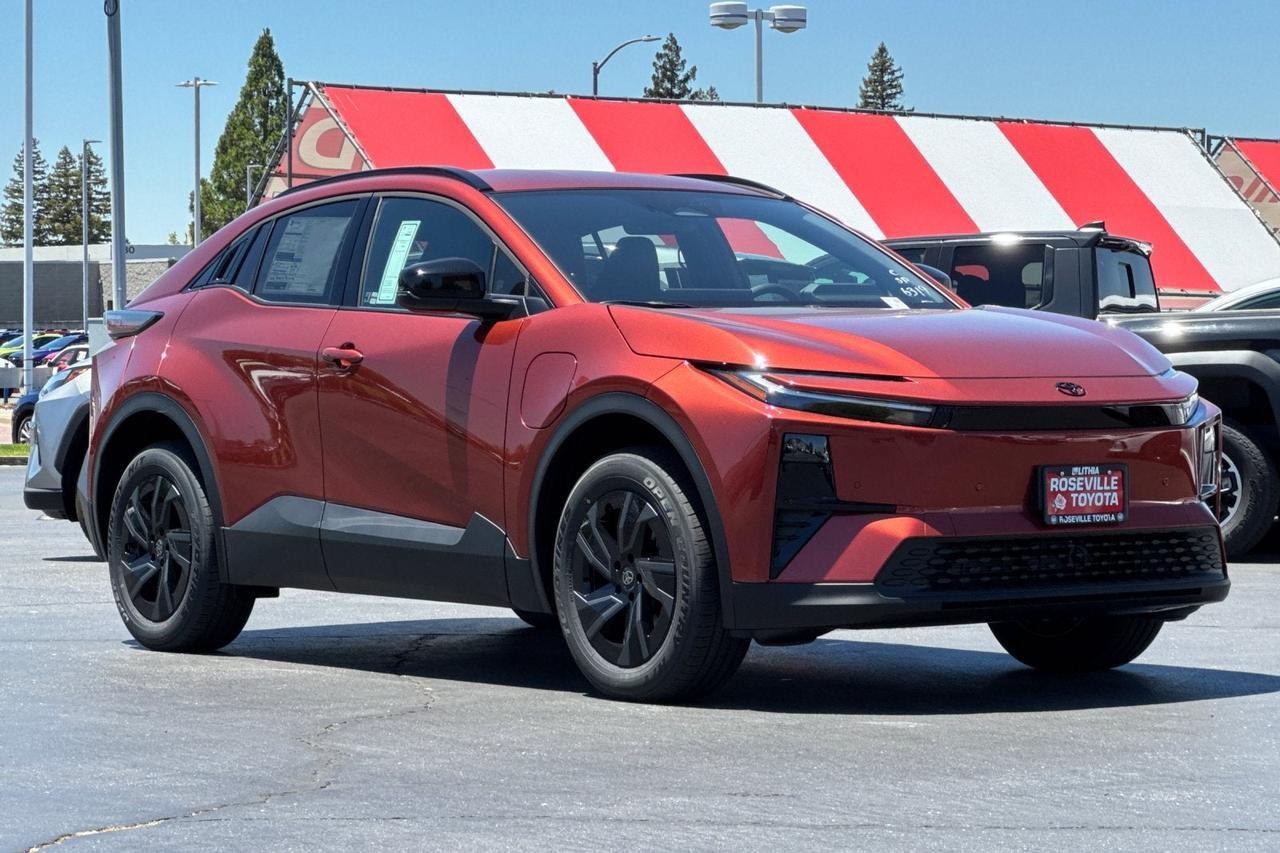 2026 Toyota C-HR SE Roseville CA