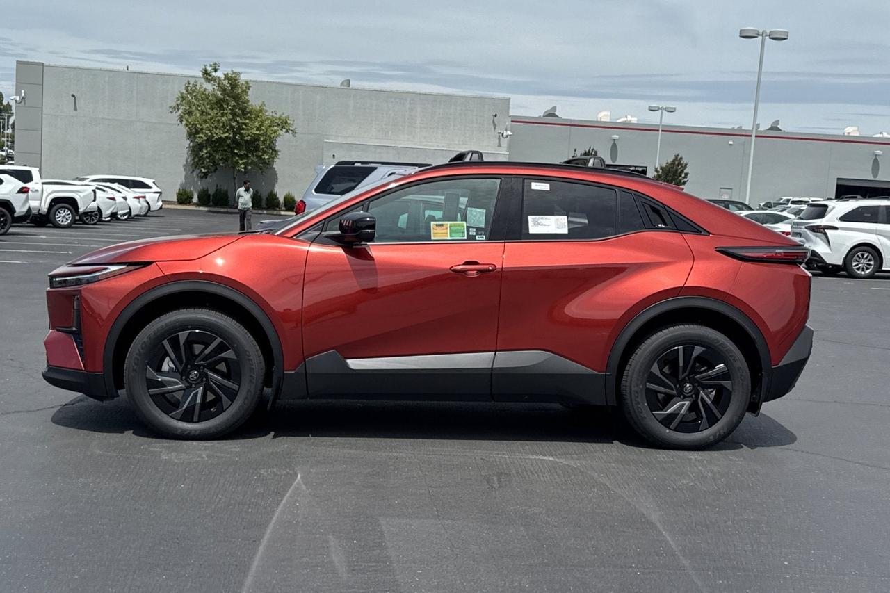 2026 Toyota C-HR SE Roseville CA