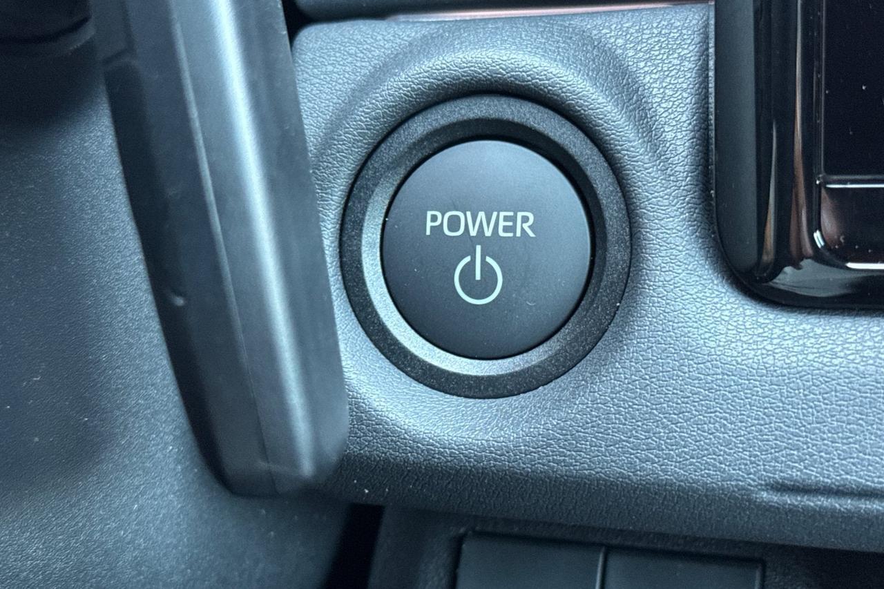 2026 Toyota C-HR SE Roseville CA