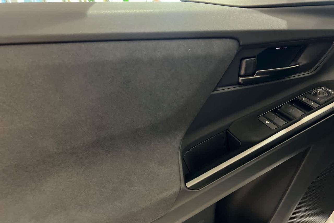 2026 Toyota C-HR SE Roseville CA