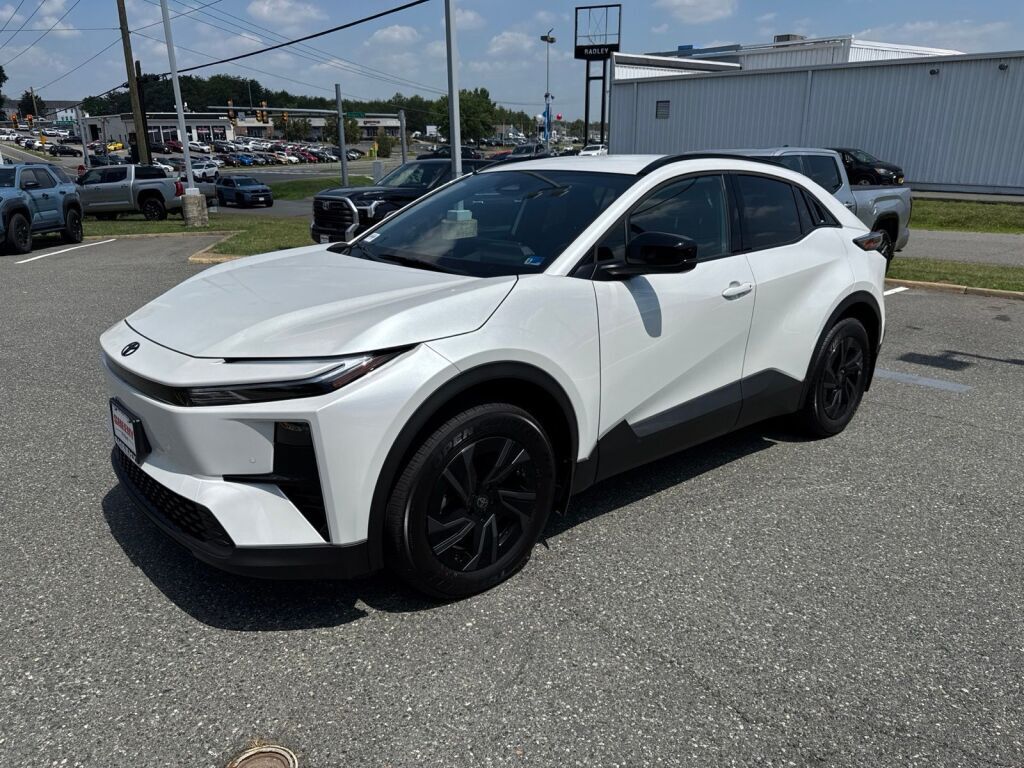 2026 Toyota C-HR SE