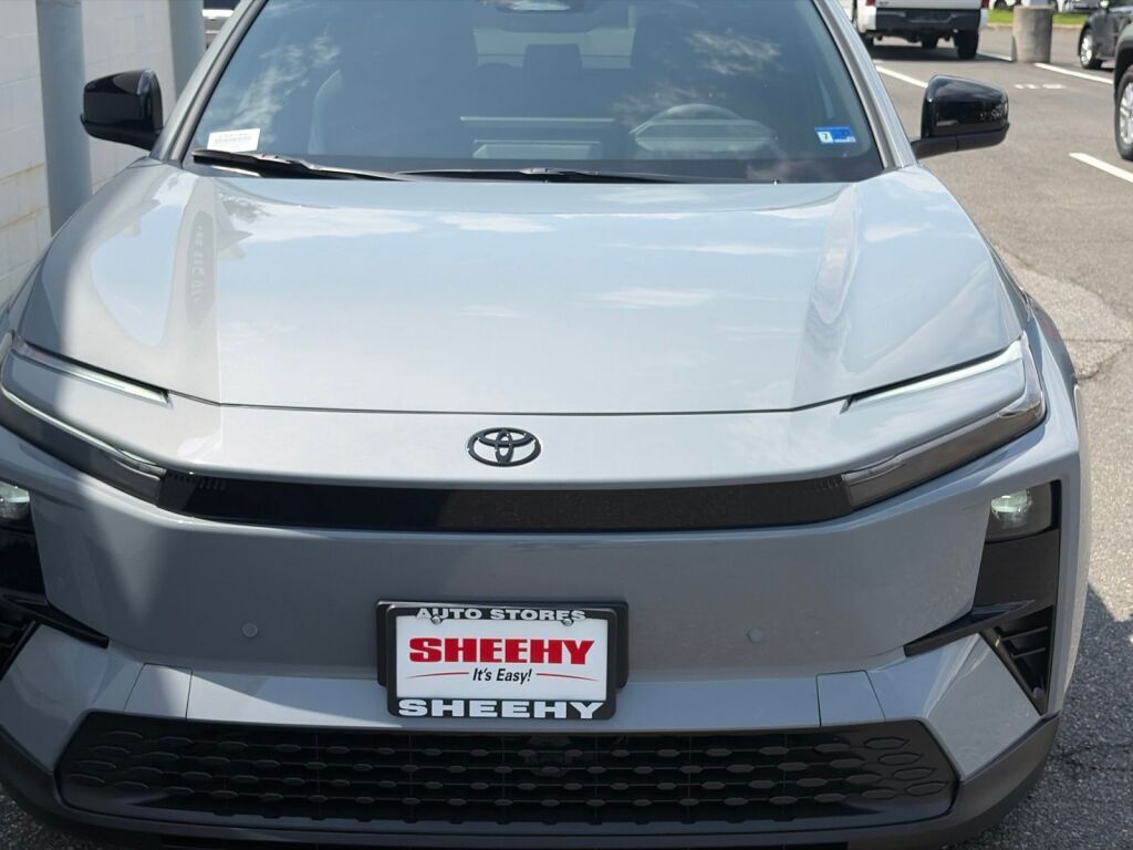 2026 Toyota C-HR SE Fredericksburg VA