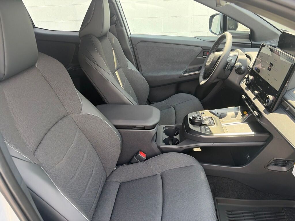 2026 Toyota C-HR SE Fredericksburg VA