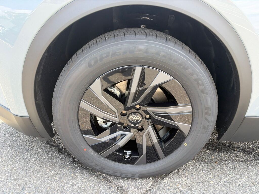 2026 Toyota C-HR SE Fredericksburg VA