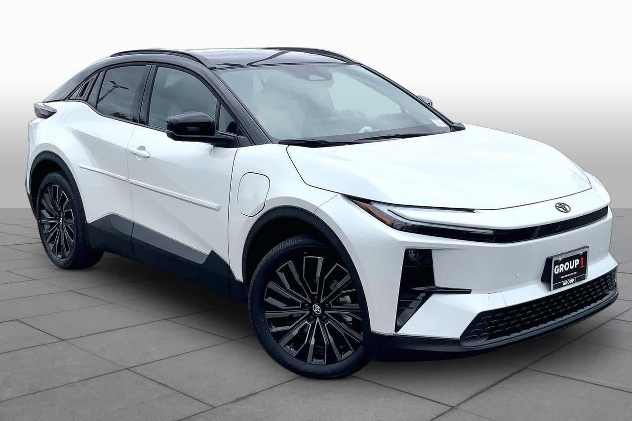 2026 Toyota C-HR XSE