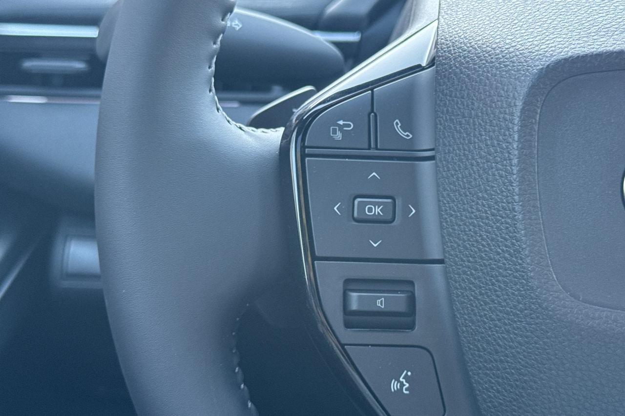 2026 Toyota C-HR XSE Roseville CA