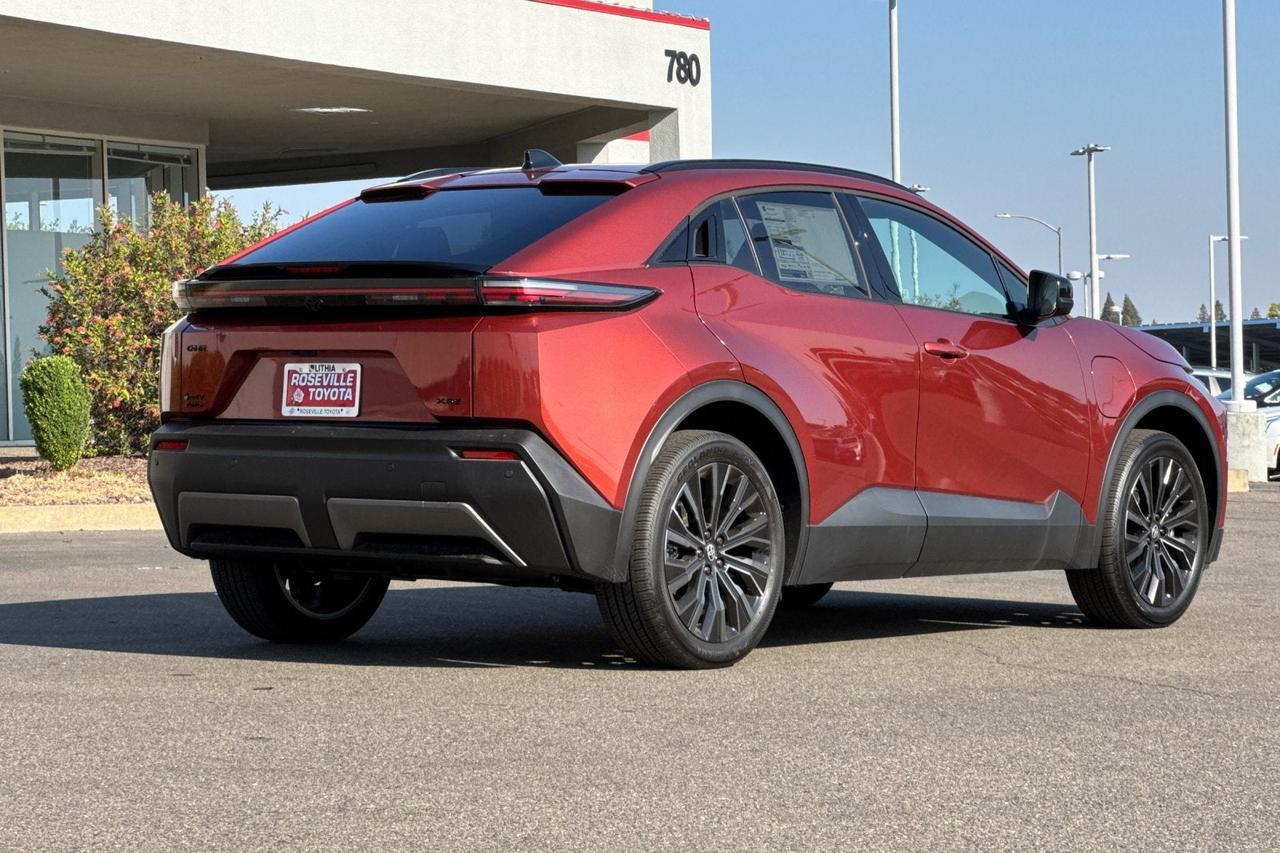 2026 Toyota C-HR XSE