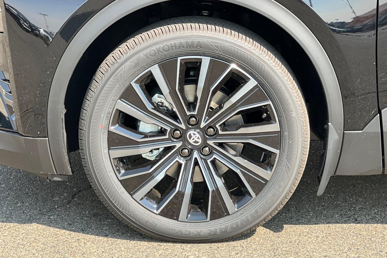 2026 Toyota C-HR XSE Roseville CA