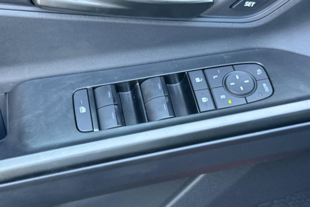 2026 Toyota C-HR XSE Roseville CA