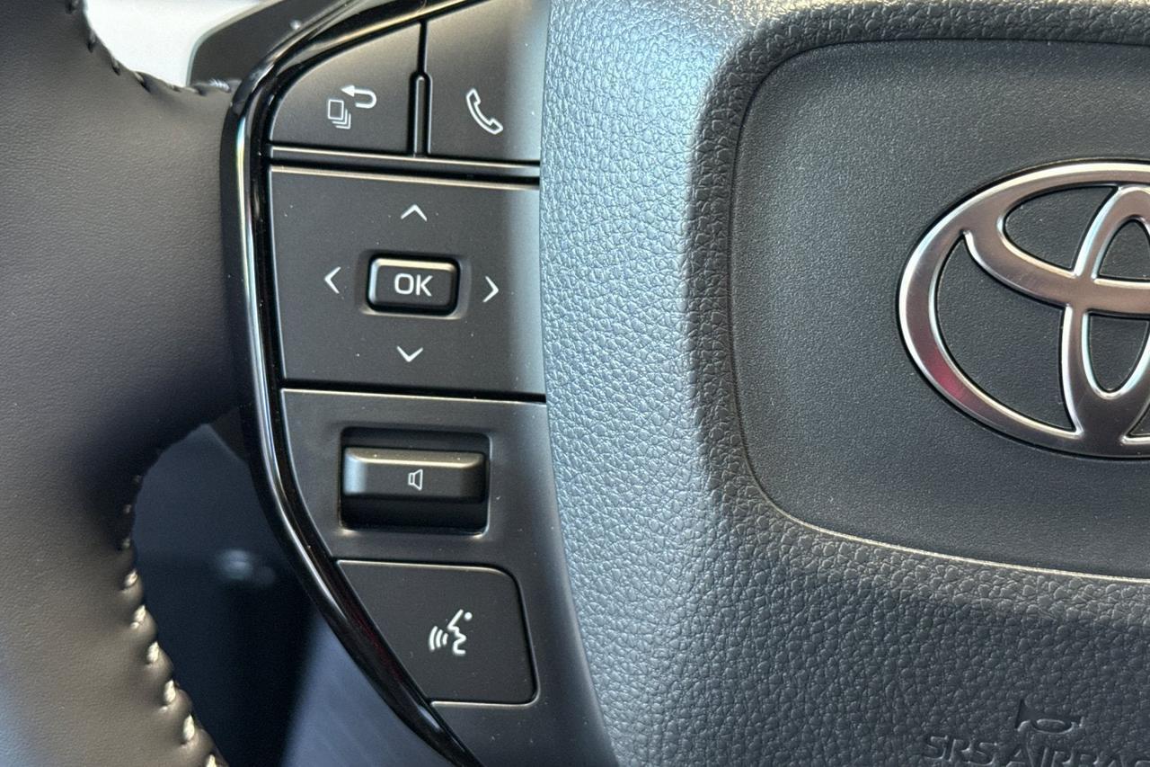 2026 Toyota C-HR XSE Roseville CA