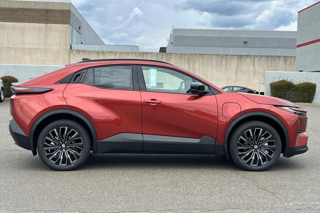 2026 Toyota C-HR XSE Roseville CA