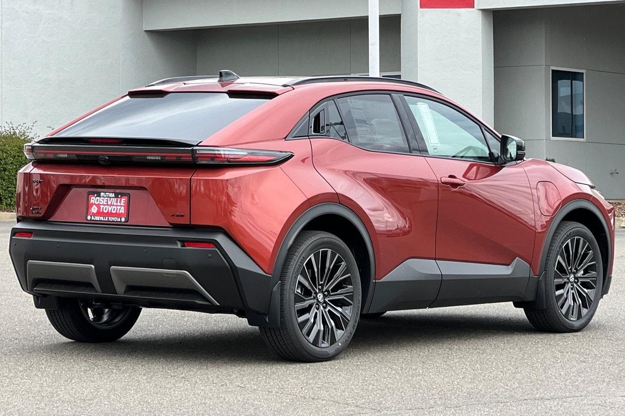 2026 Toyota C-HR XSE