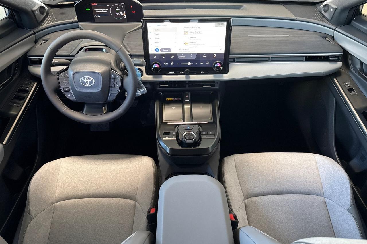 2026 Toyota C-HR XSE
