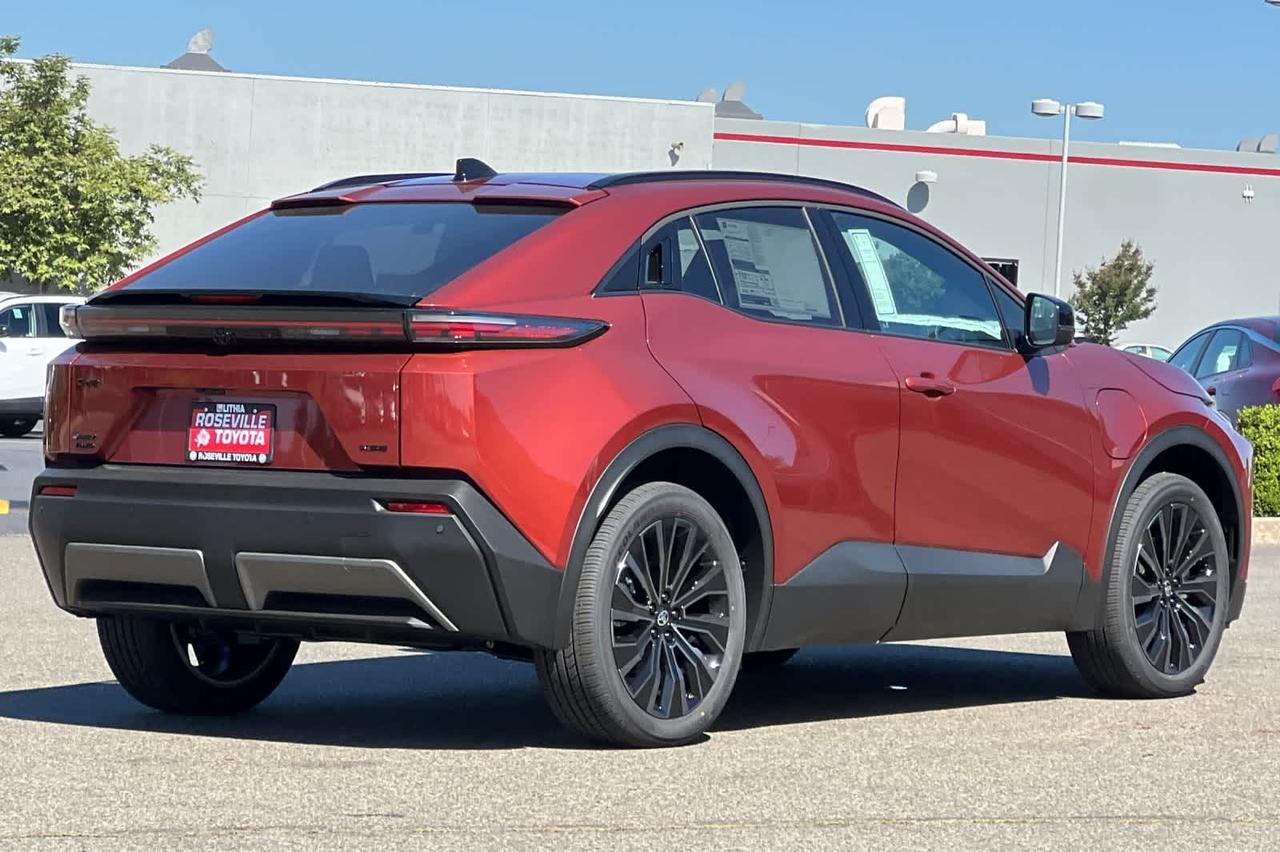 2026 Toyota C-HR XSE