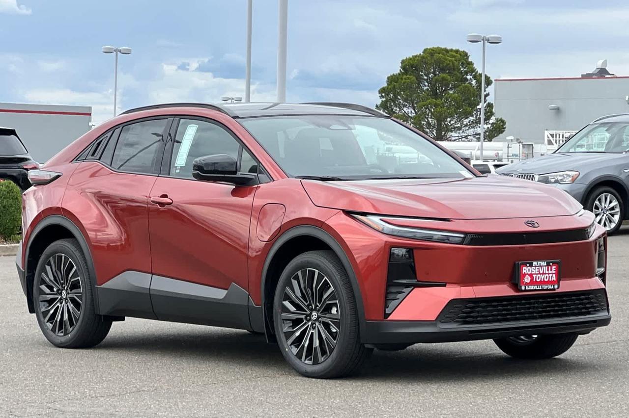 2026 Toyota C-HR XSE Roseville CA