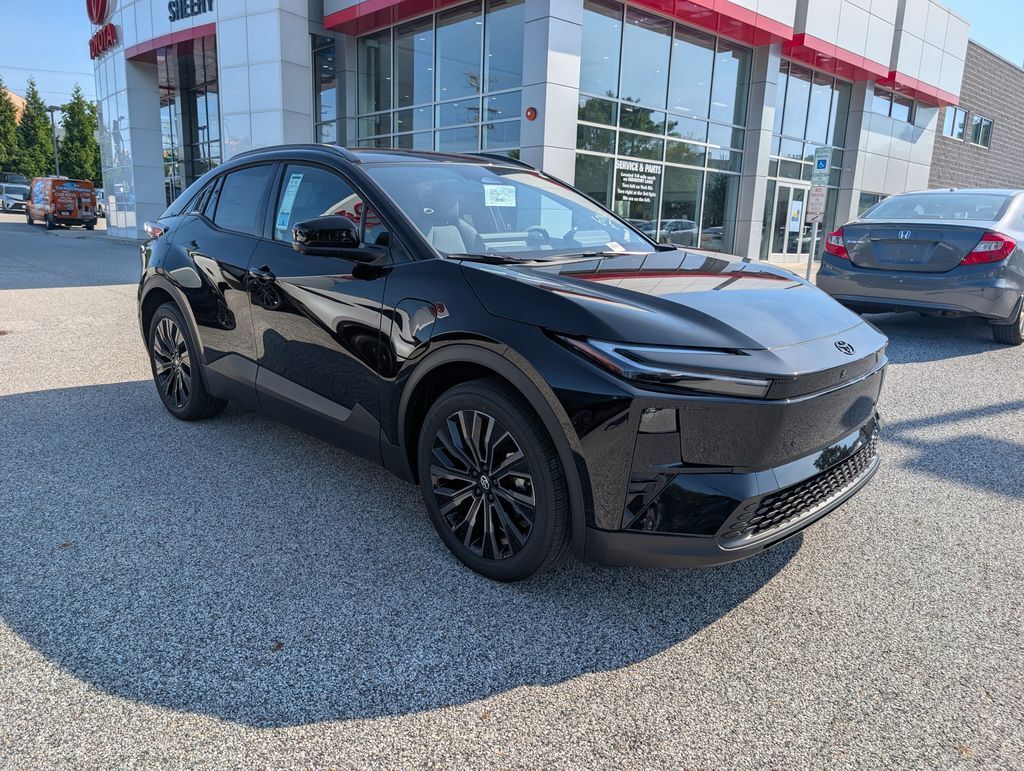 2026 Toyota C-HR XSE