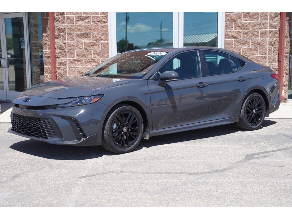 2026 Toyota Camry Hybrid SE