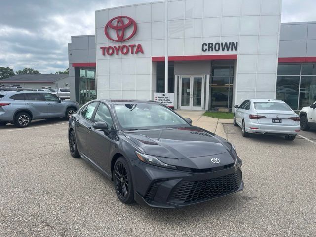 2026 Toyota Camry SE FWD
