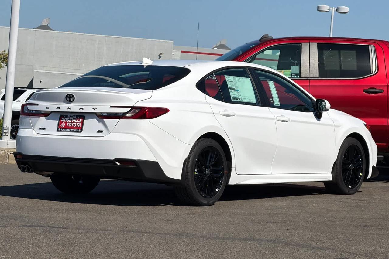 2026 Toyota Camry SE