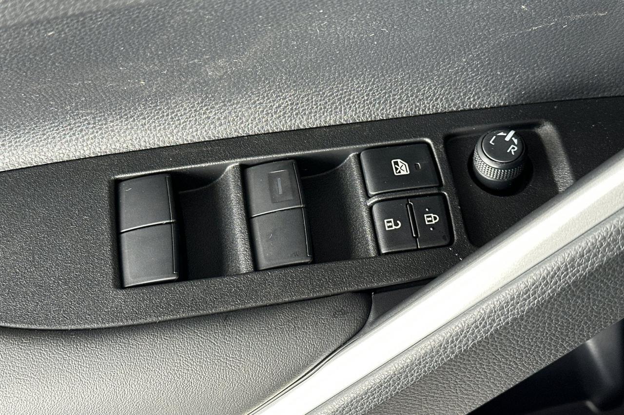 2026 Toyota Corolla Cross LE Roseville CA