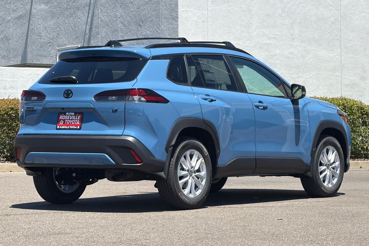 2026 Toyota Corolla Cross LE