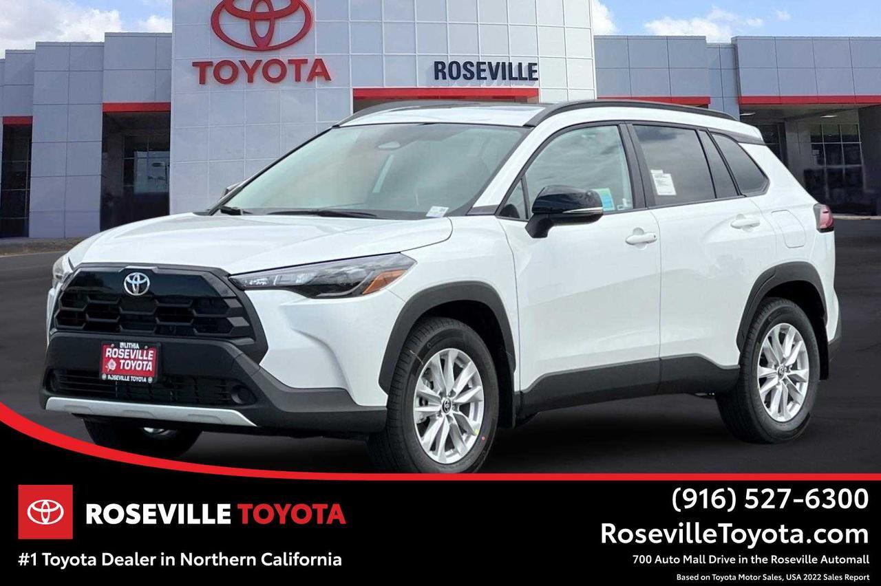 2026 Toyota Corolla Cross LE