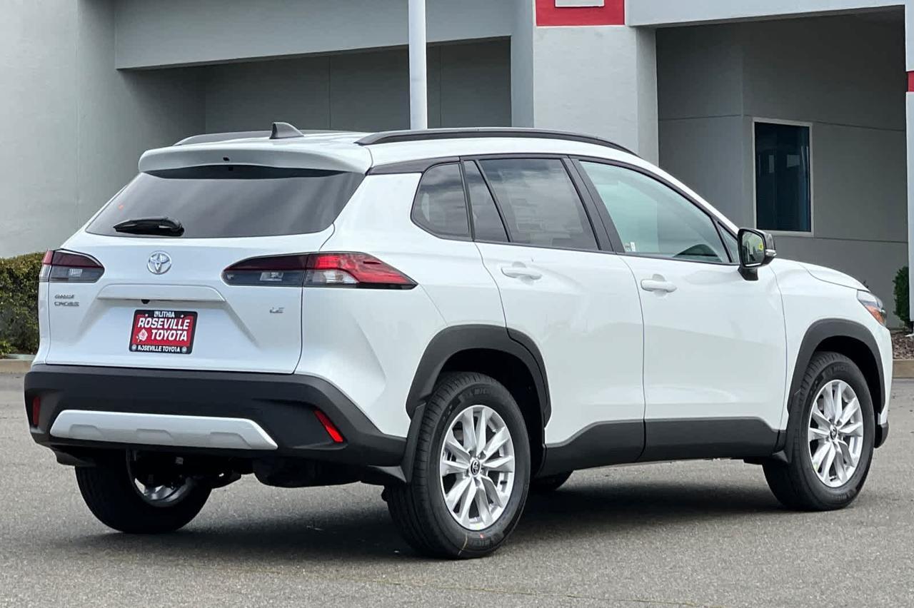 2026 Toyota Corolla Cross LE